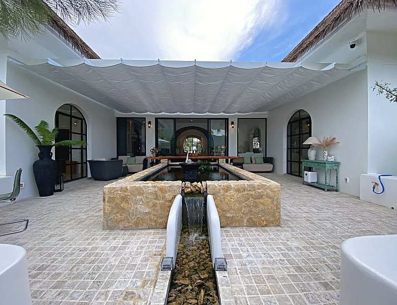 Modern Tropical Villa Near Black Mountain