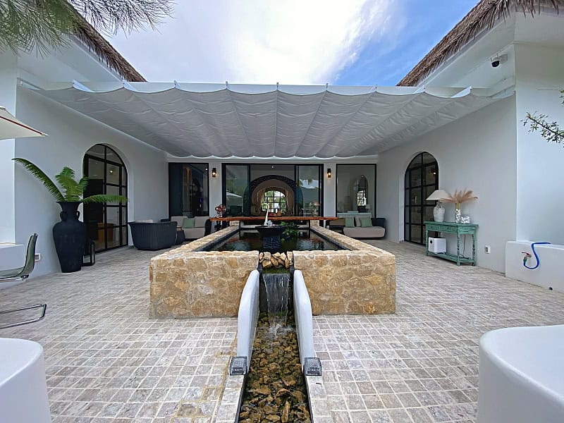 Modern Tropical Villa Near Black Mountain