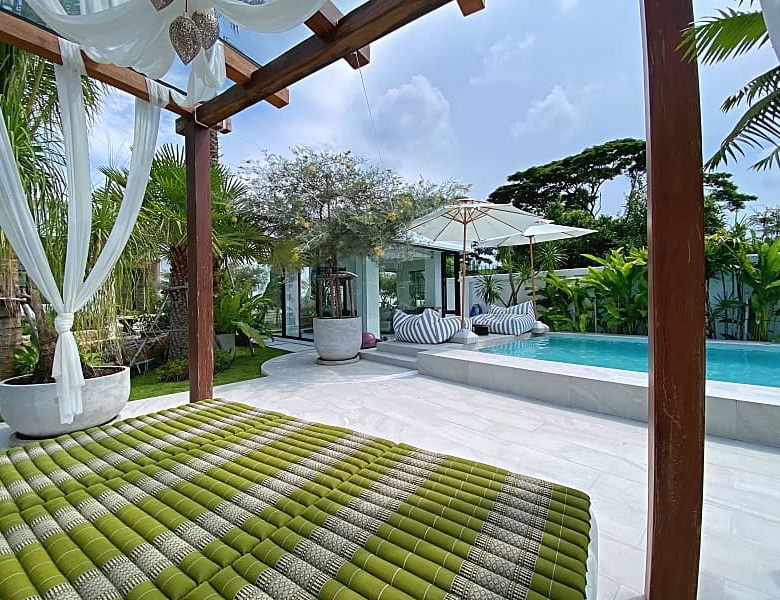 Stylish Hua Hin Villa Private Pool Sale