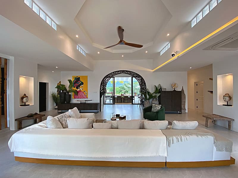 Chic Hua Hin Villa Golf Community