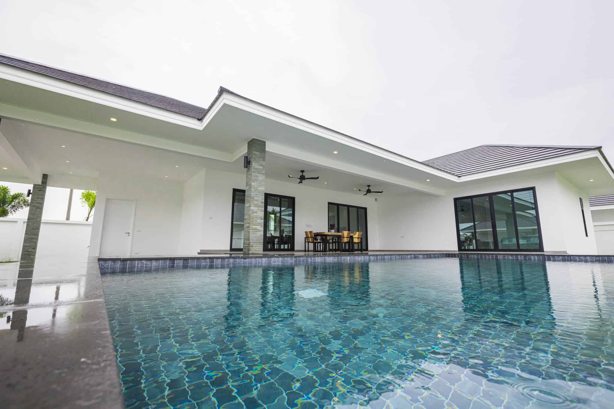 Modern Villa Sale Hua Hin Golf Views