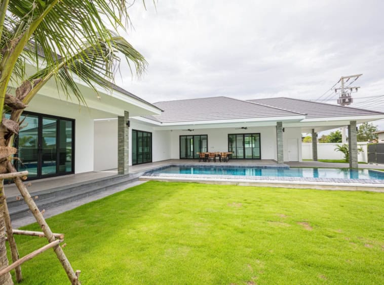 High End Villa Sale Hua Hin Golf Access