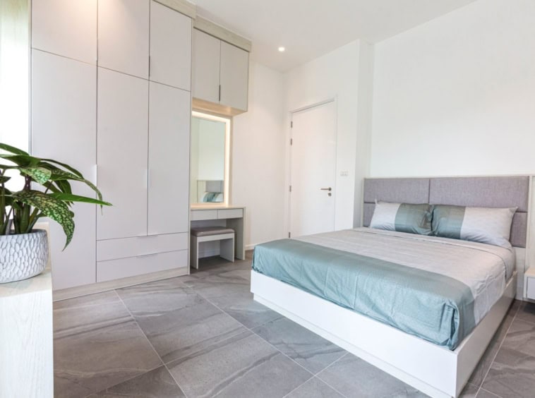 Premium Hua Hin Villa Sale Golf Living