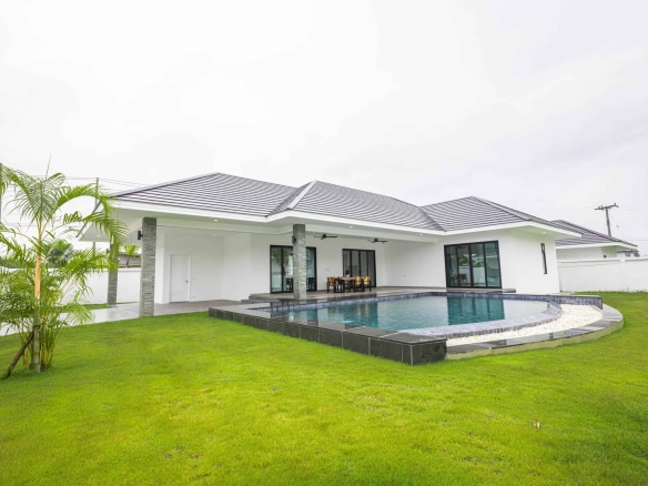 Luxury Pool Villa Sale Hua Hin Black Mountain