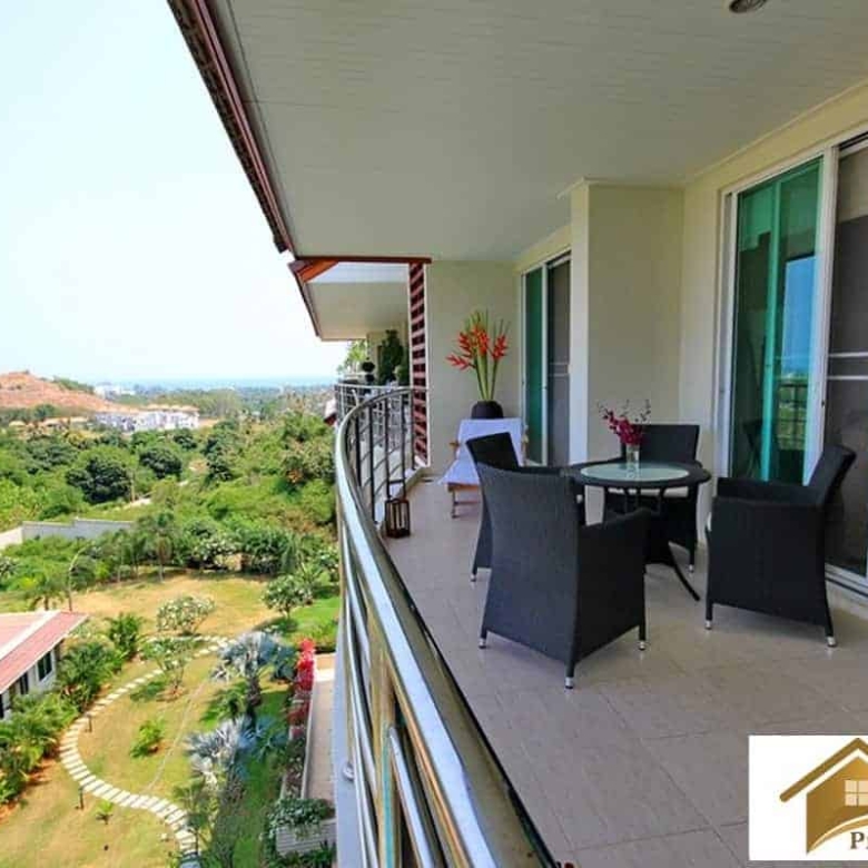 Hua Hin Penthouse with Rooftop Pool and Views