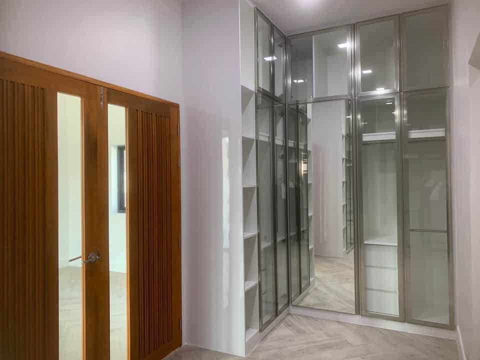 Chic Hua Hin Villa with Modern Finishes