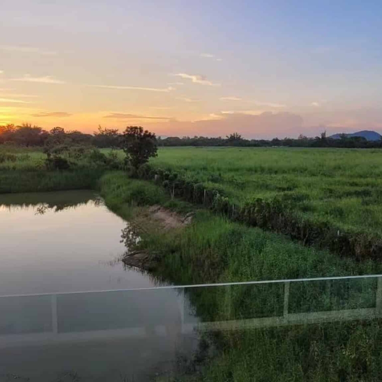 Stunning Waterfront Villa Hua Hin Garden Oasis