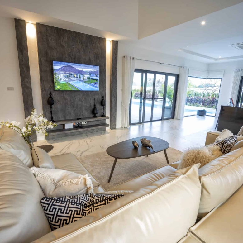 Elegant Pool Villa Hua Hin Living