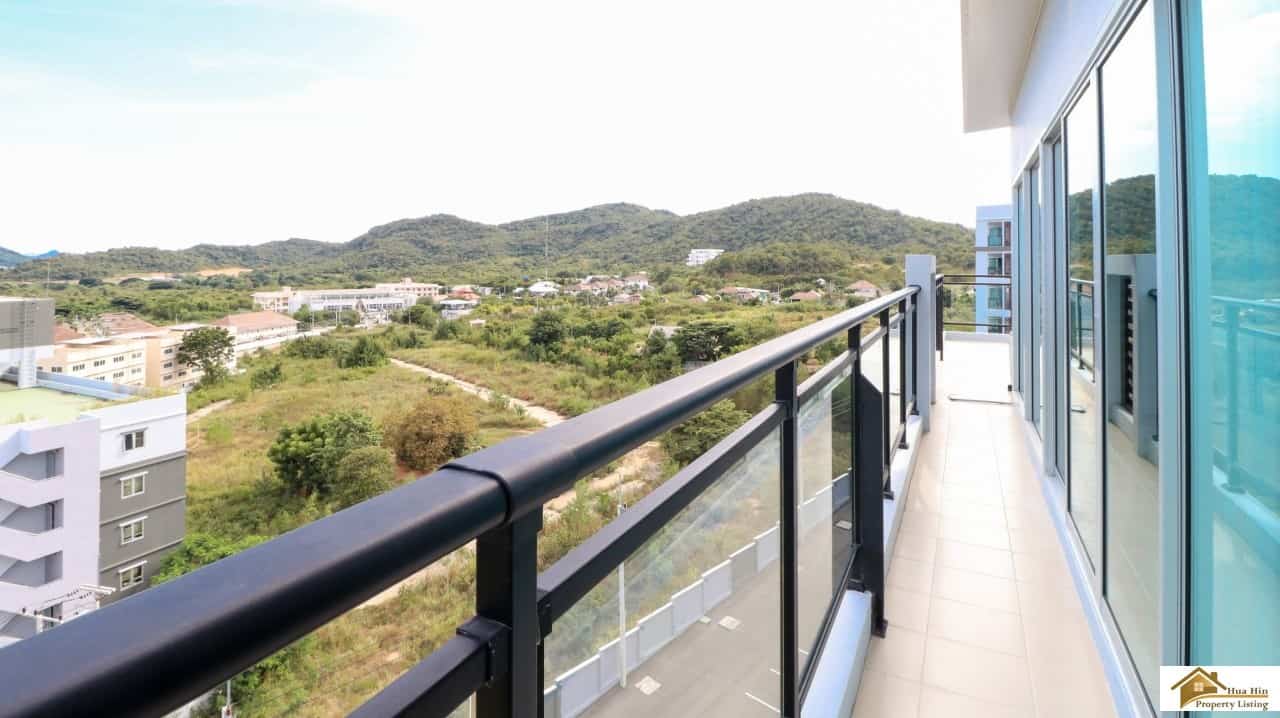 Hua Hin Penthouse with Endless Sea Horizon