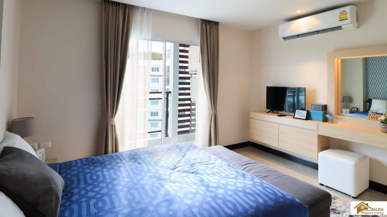 Exclusive Hua Hin Penthouse with City Skyline
