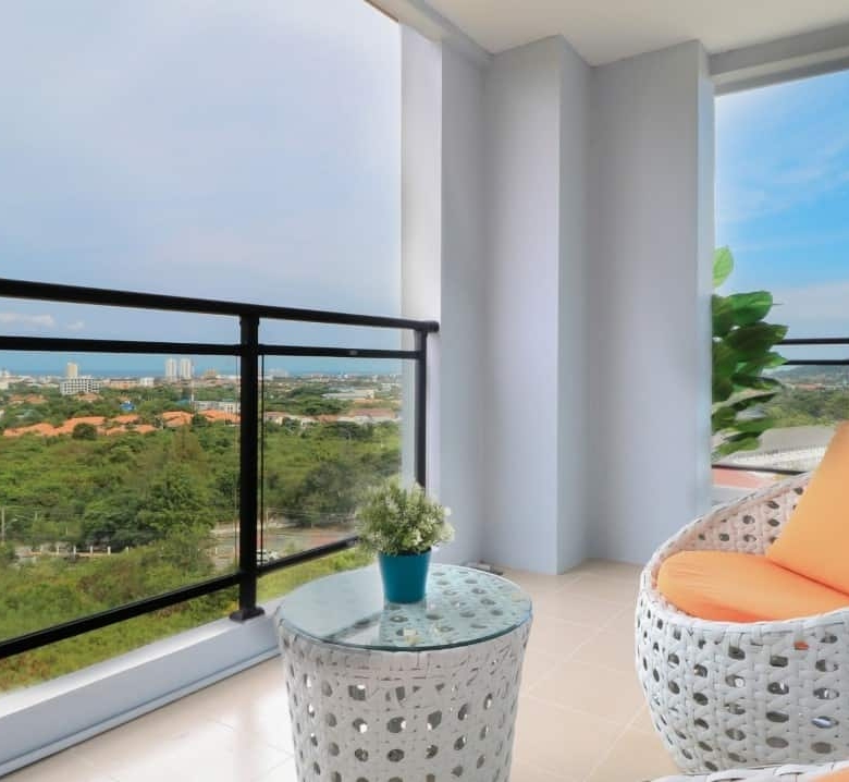 Luxury Hua Hin Penthouse with Sea City Views