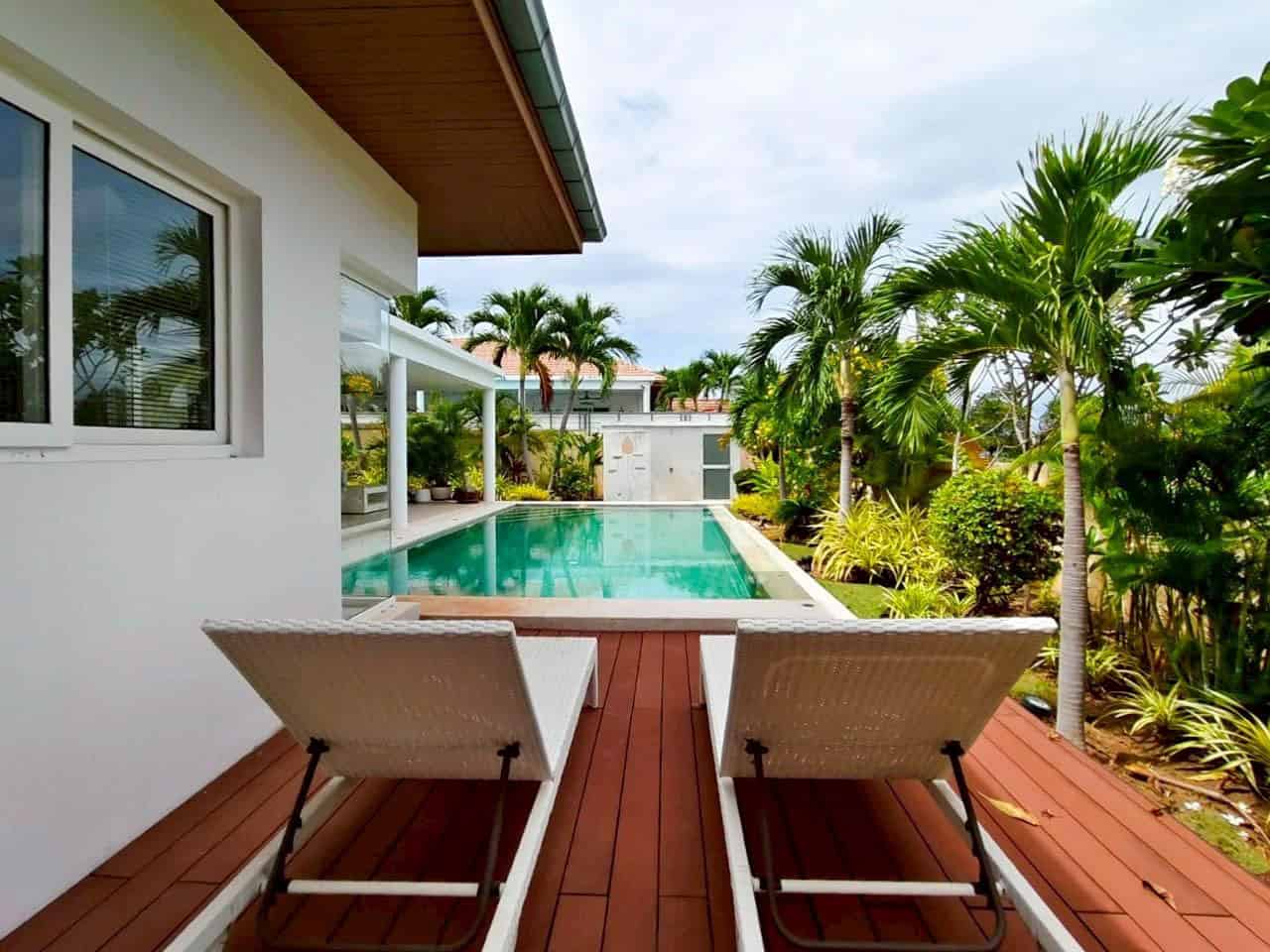Spacious Living Near Hua Hin Golf Course