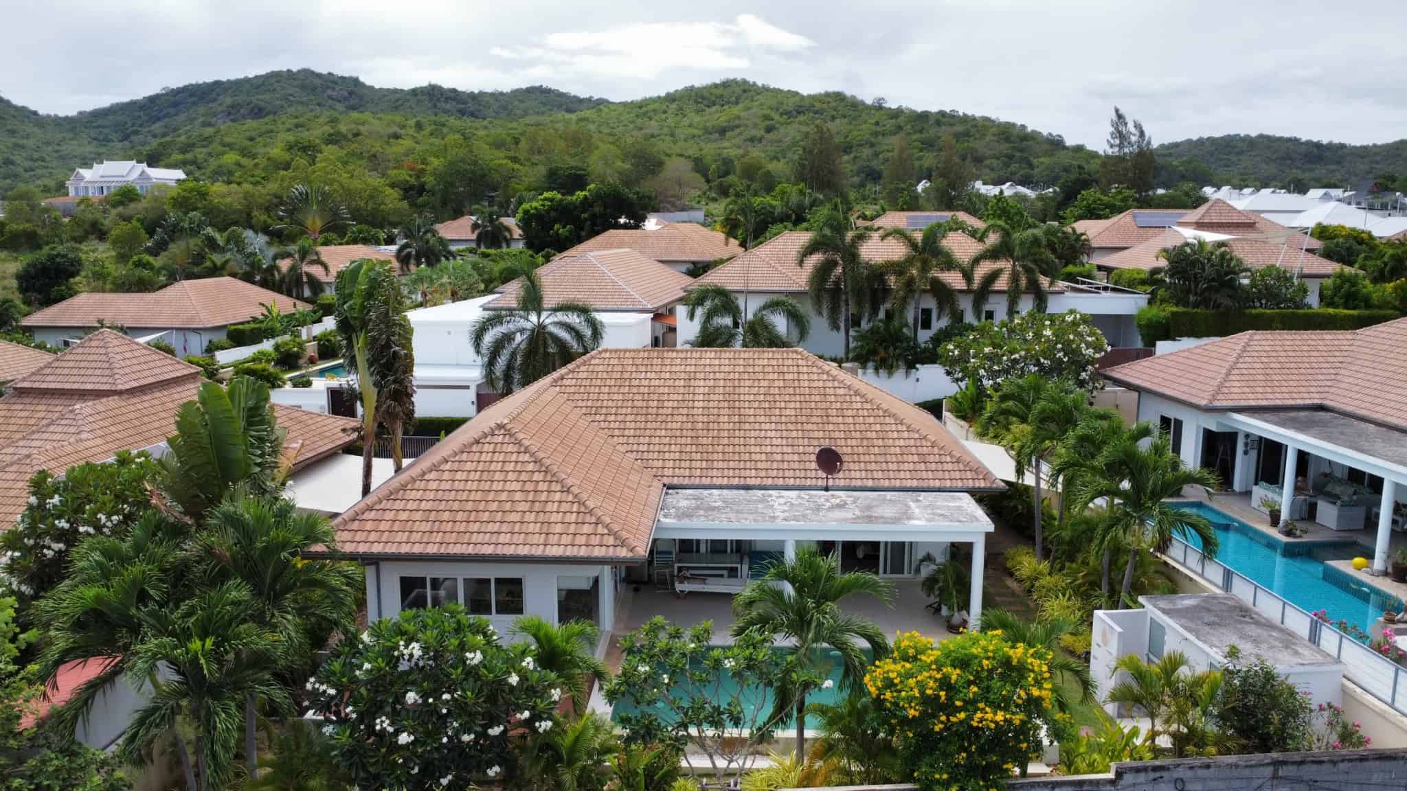 Hillside Hamlet Villa Golf Course Views