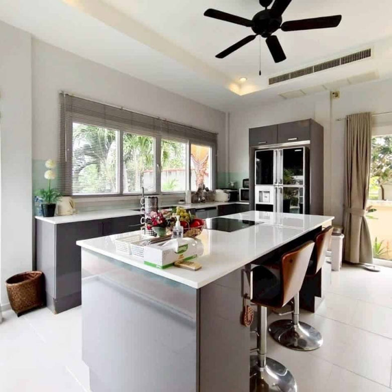Premium Hua Hin Villa Golf Course Lifestyle