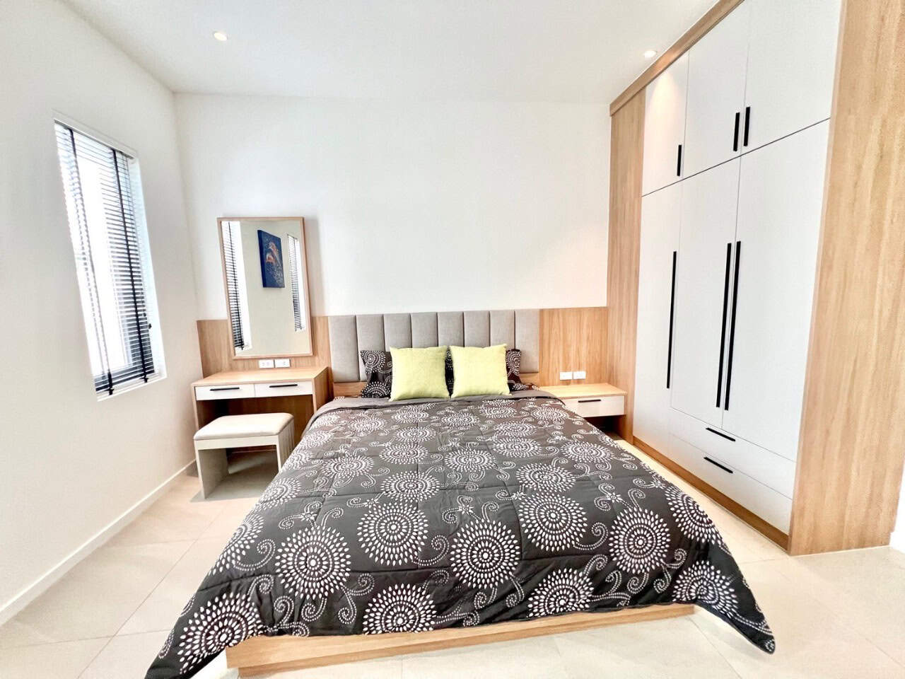 Hua Hin Villa Modern Comfort Sale