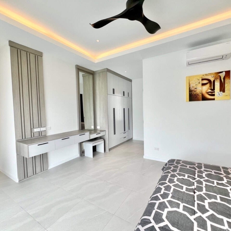 Hua Hin Town Villa Premium Features Sale