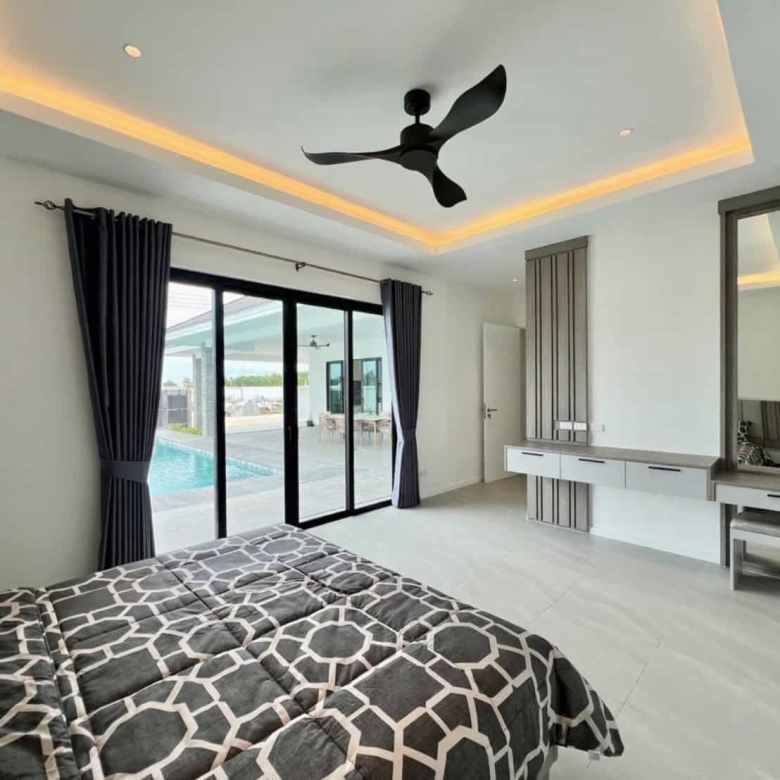 Hua Hin Villa Luxury Lifestyle Sale