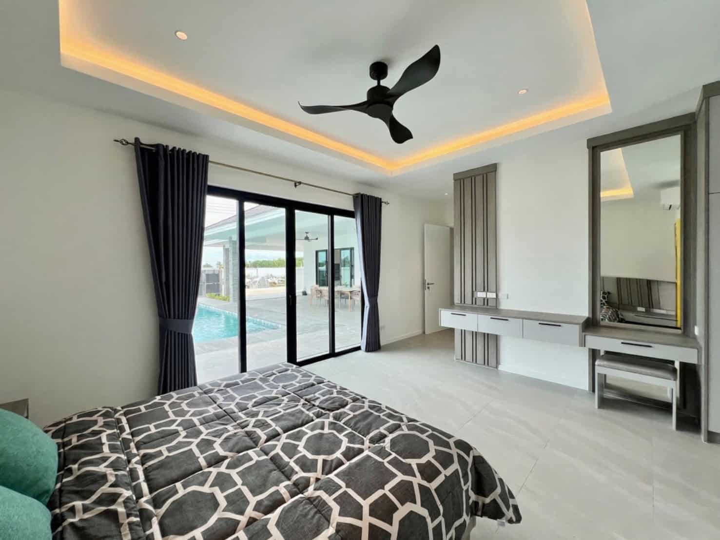 Hua Hin Villa Luxury Lifestyle Sale