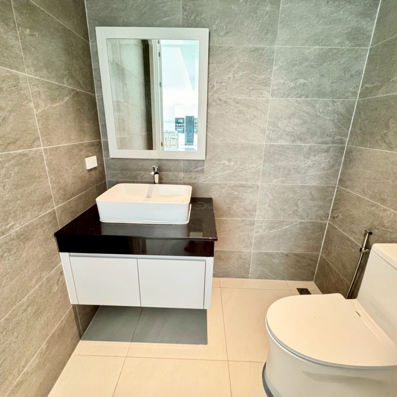 Hua Hin Villa Contemporary Living Sale