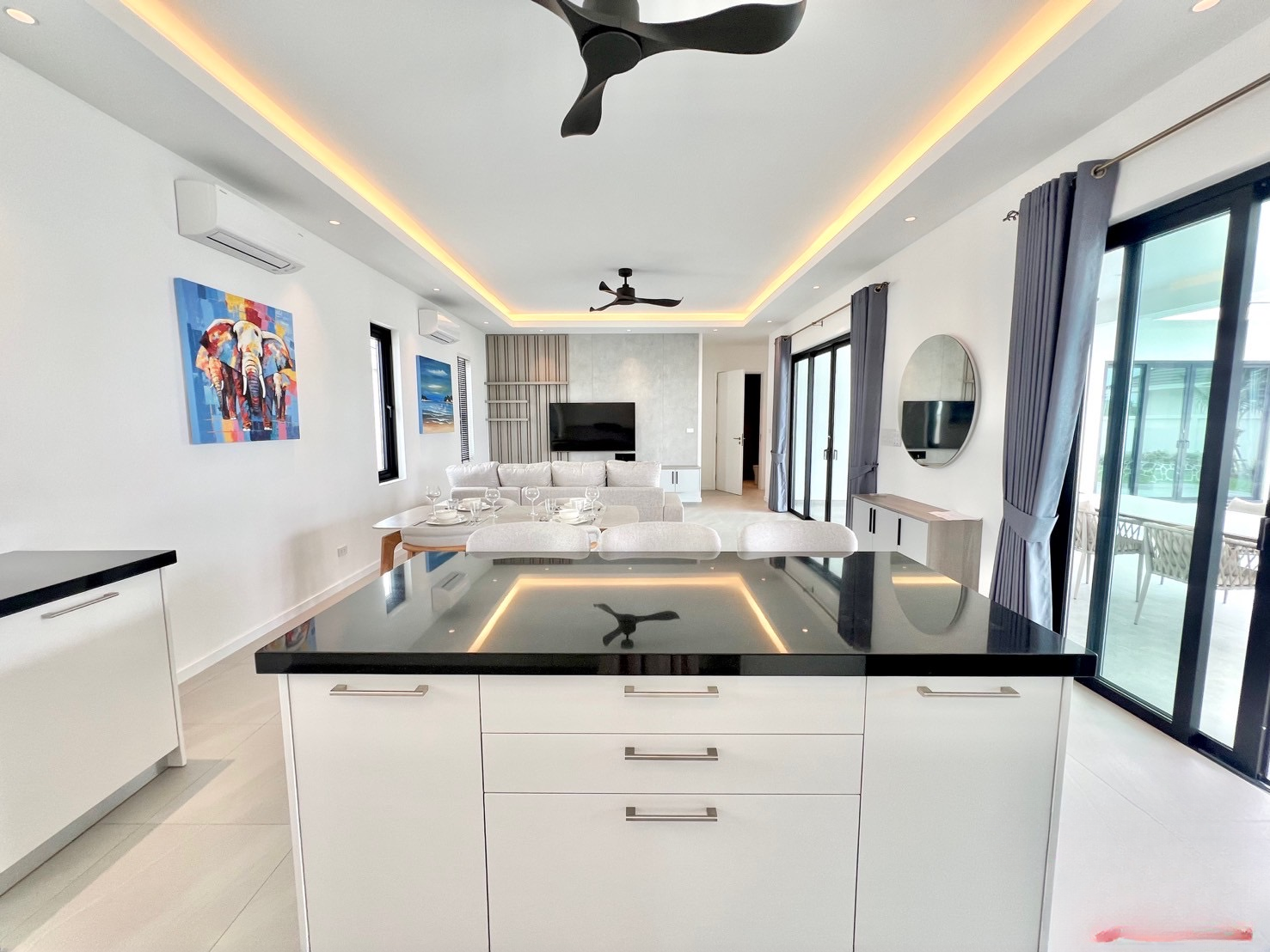 Luxury Hua Hin Villa Poolside Charm Sale