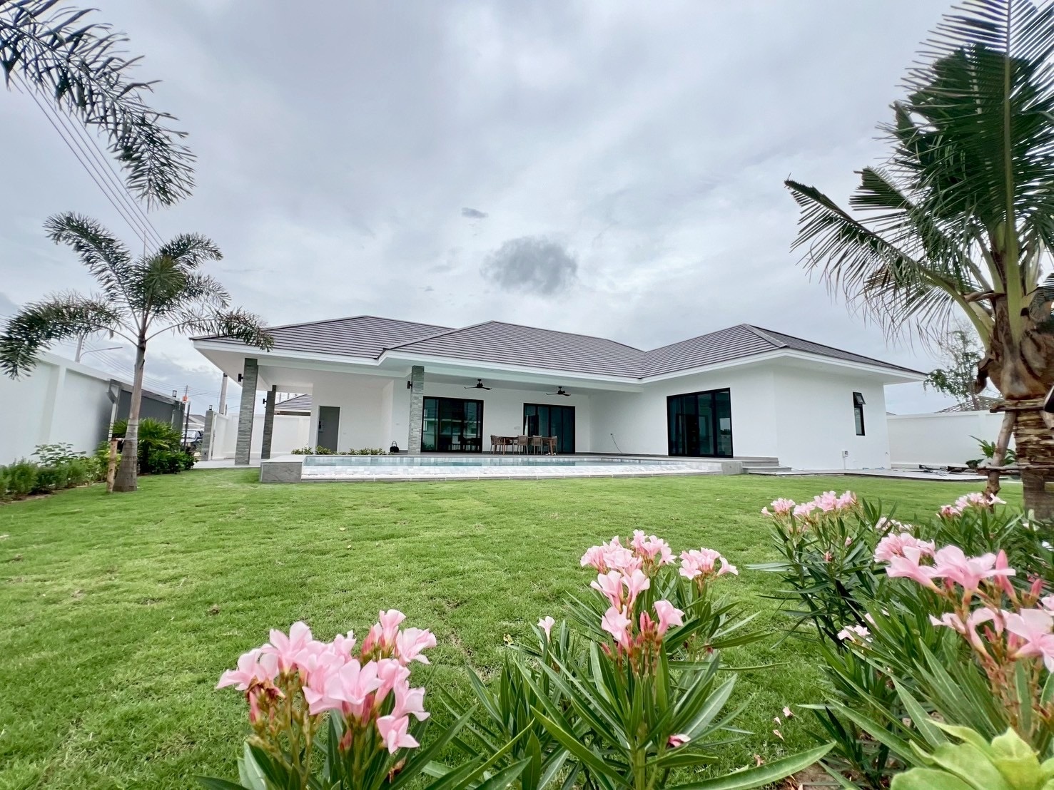 Brand New Hua Hin Luxury Villa Pool View Sale