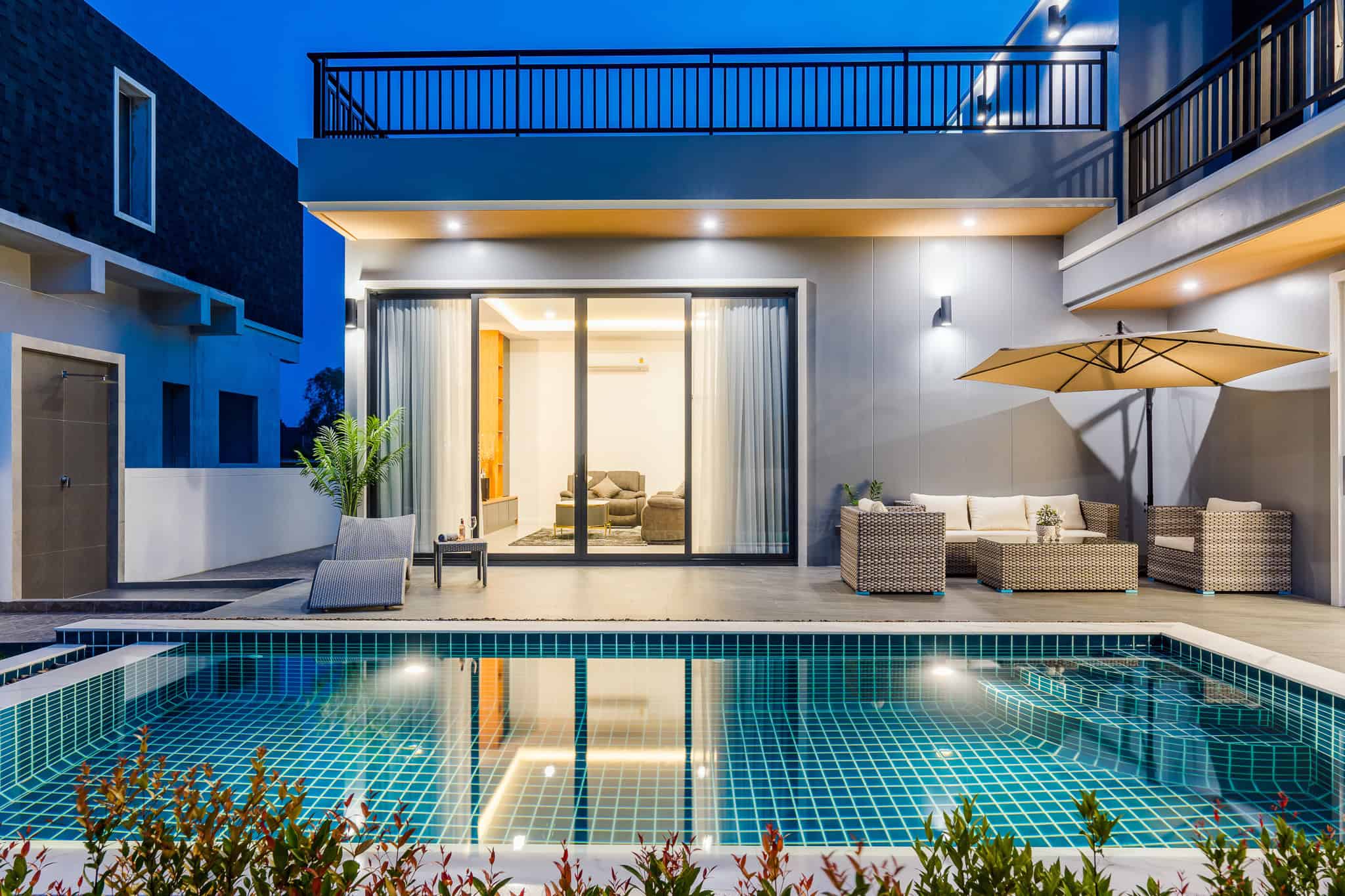 Spacious Furnished Villa Sale Pak Nam Pran