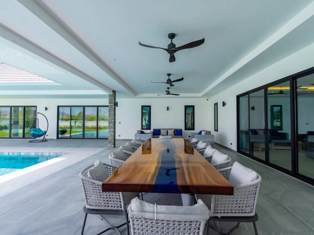 Stylish Hua Hin Villa with Natural Light