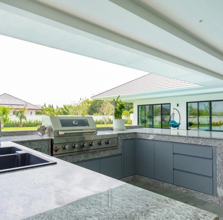 Inviting Hua Hin Villa with Scenic Surroundings