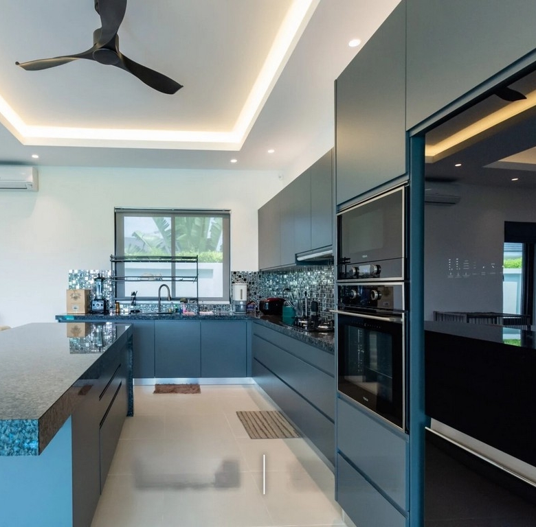 Desirable Hua Hin Villa with Spacious Layout