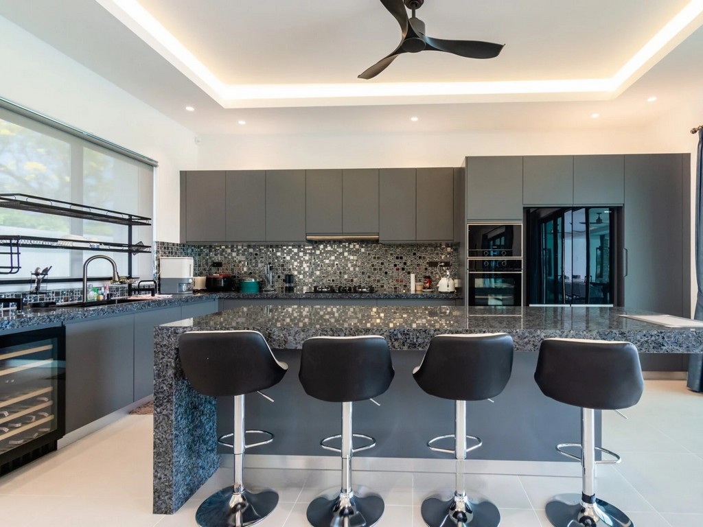 Well Designed Hua Hin Villa for Comfort