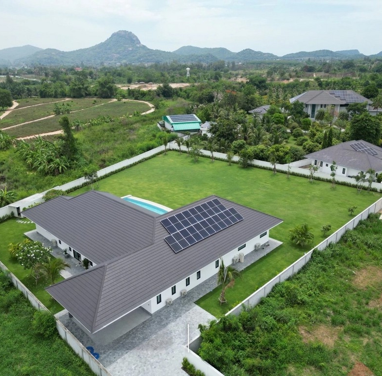 Exclusive Hua Hin Villa with Lush Landscaping