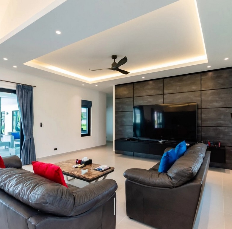 Elegant Hua Hin Villa Perfect for Families