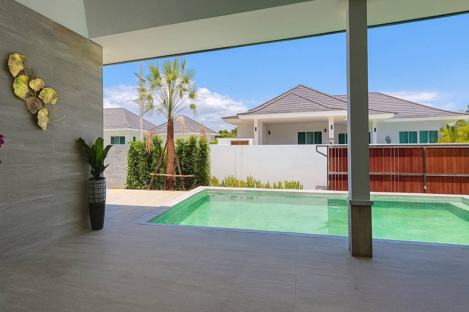 Bright Villa in Hua Hin with Poolside Relaxation