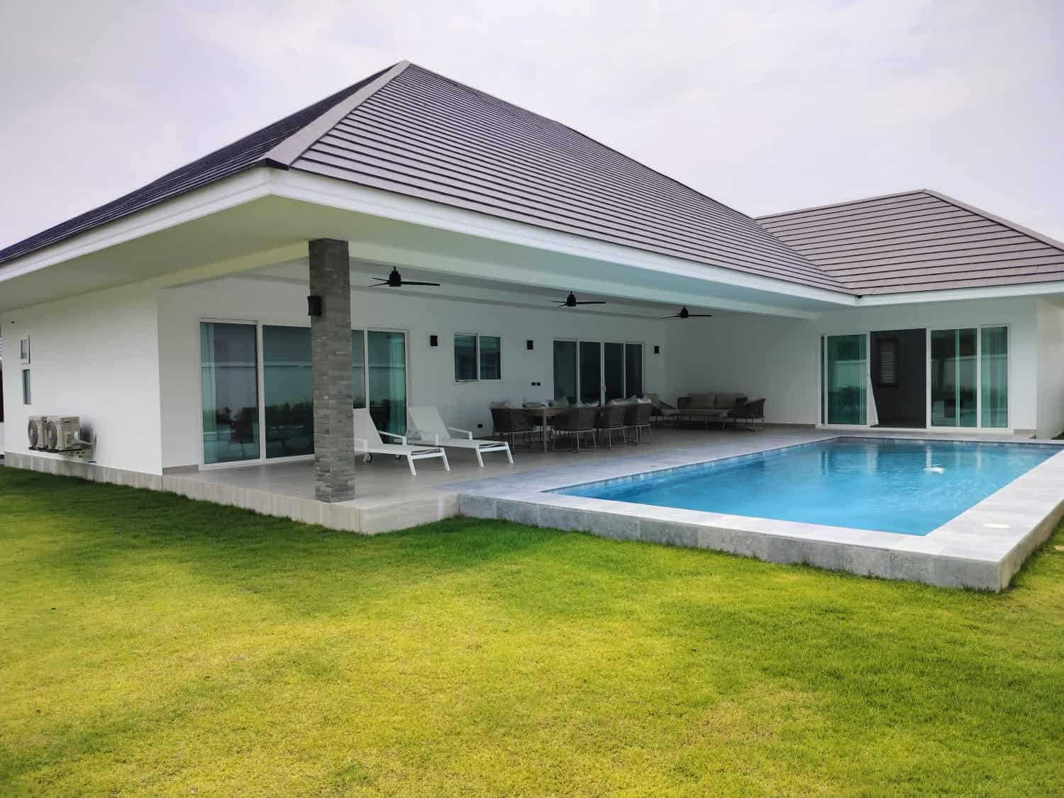 Exclusive Hua Hin Villas Stunning Poolside Retreat