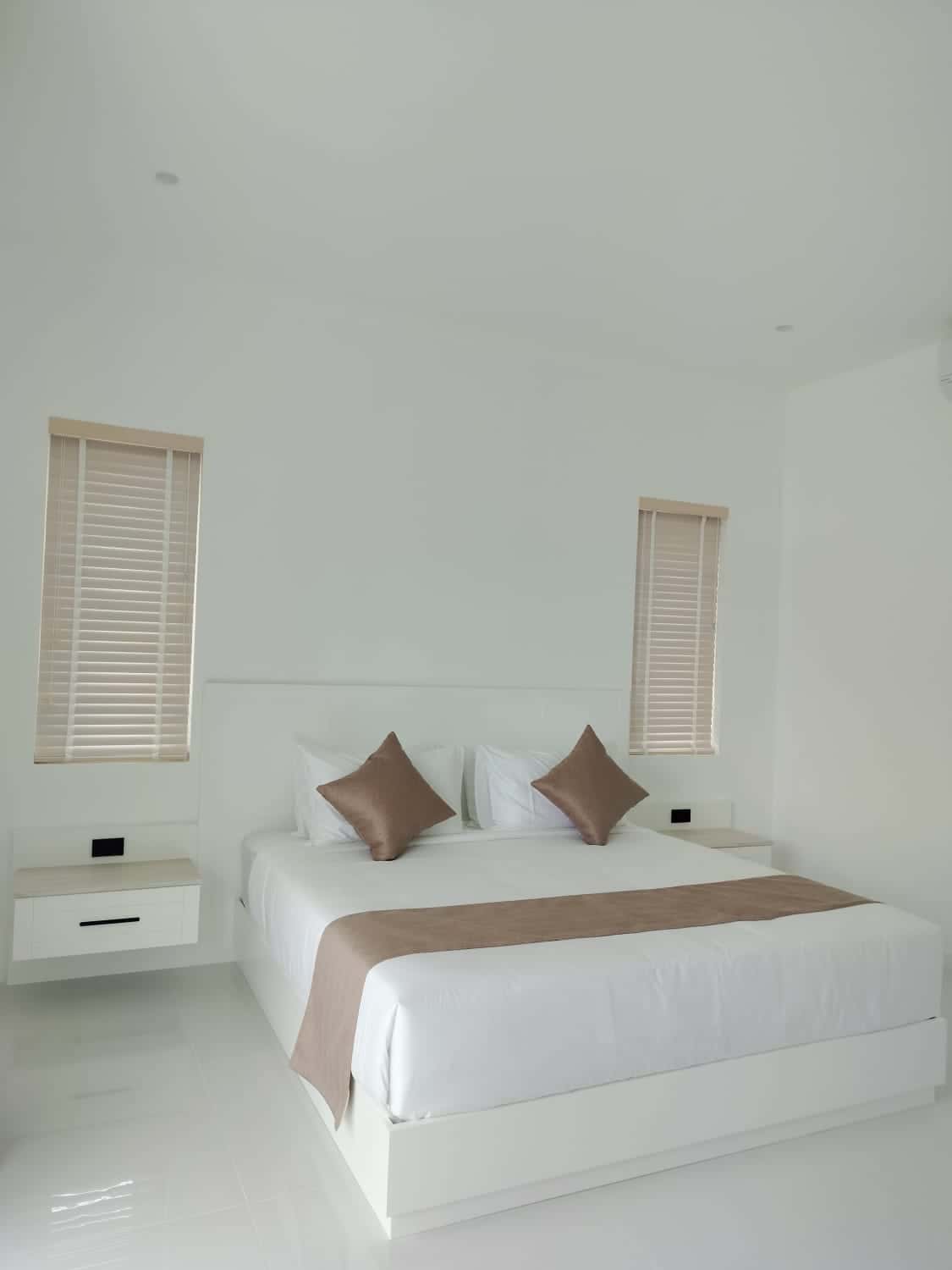 Elegant Hua Hin Homes Luxury Poolside Retreat