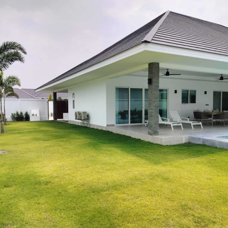 Spacious Hua Hin Villas Luxury Outdoor Living Space