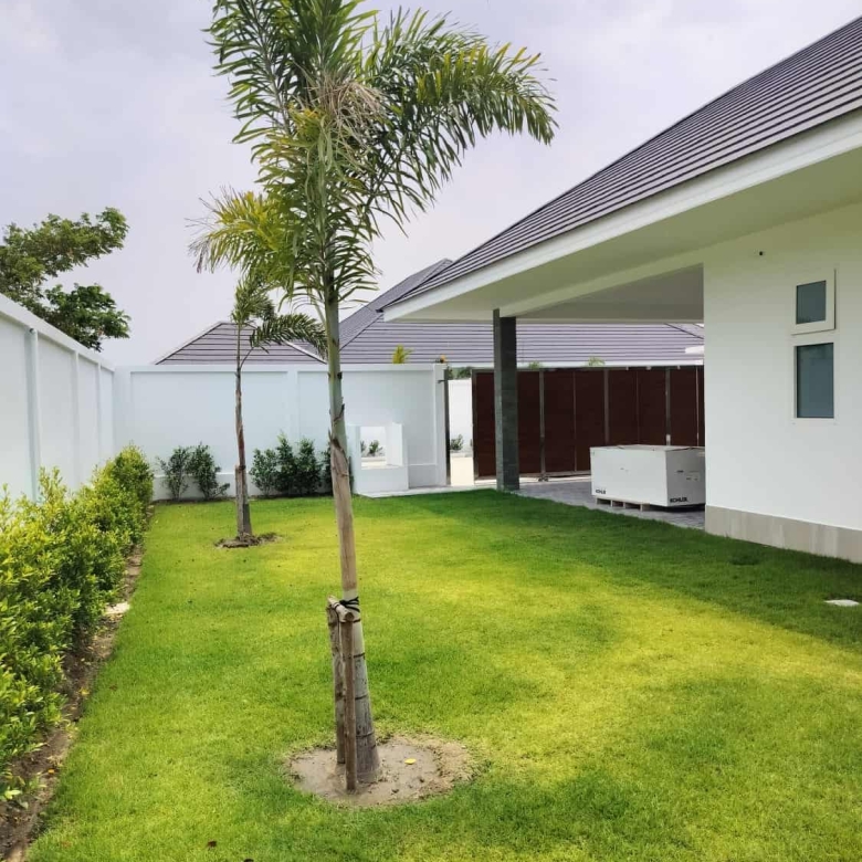 Contemporary Hua Hin Villas Private Pool Oasis