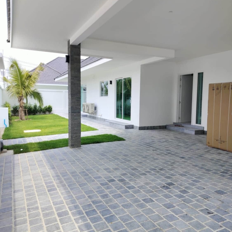 Modern Hua Hin Villas Premium Resort Style Living