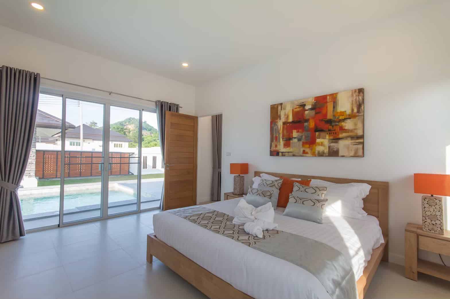 Spacious Hua Hin Villa Pool View