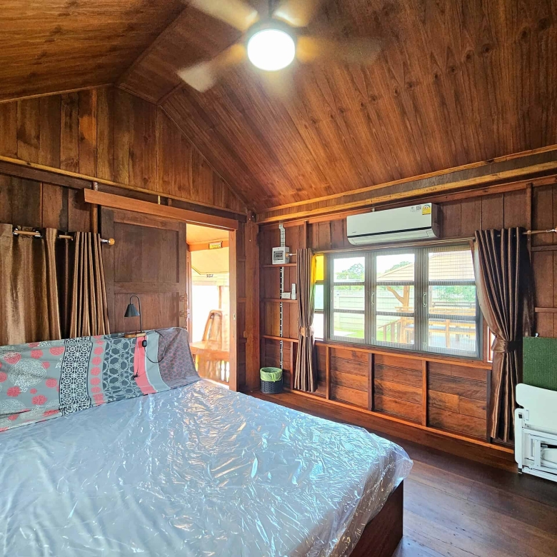 Pranburi Luxury Villa Poolside Tranquility