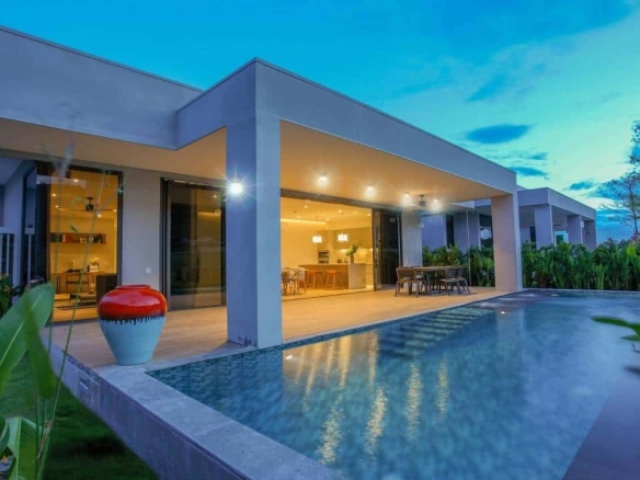 Luxury Hua Hin Pool Villa Golf Views
