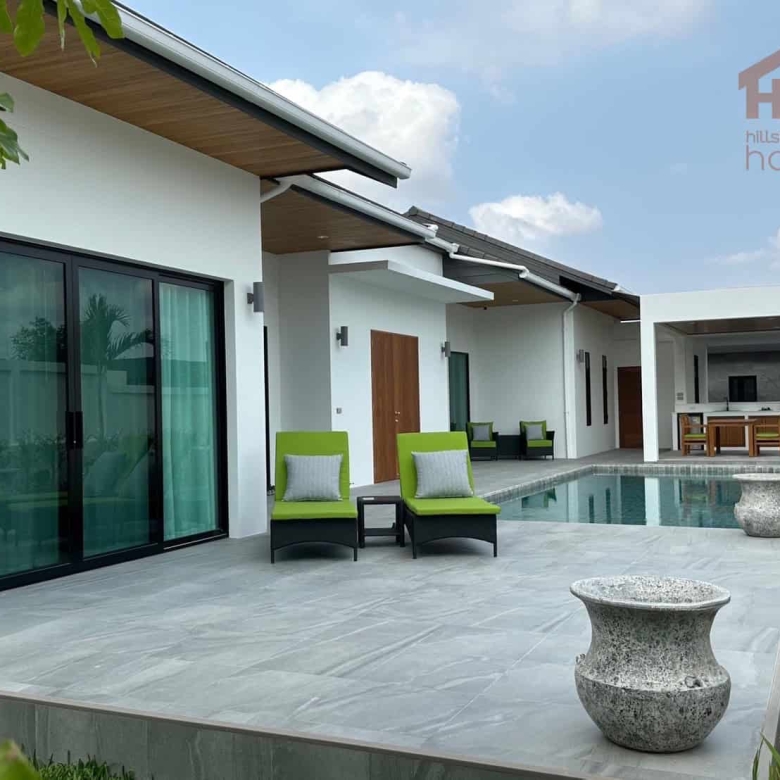 Modern Villa Saltwater Pool Solar Powered