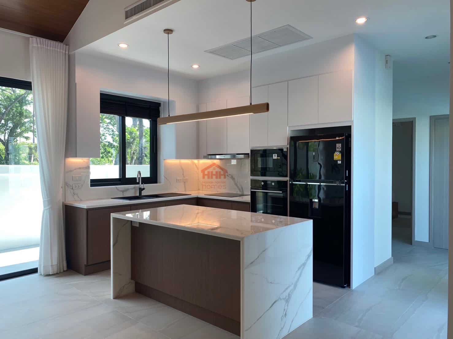 Contemporary Home in Hua Hin Hills