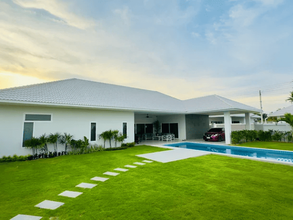 Luxury Pool Villa Hua Hin Modern Family Home