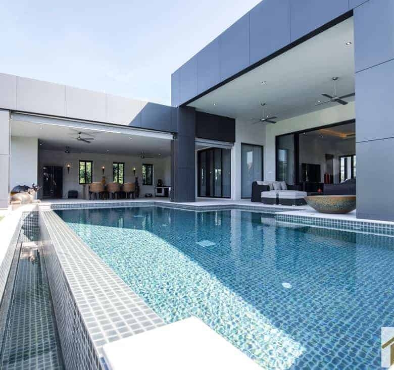 Elegant Hua Hin Home Lush Landscaped Gardens