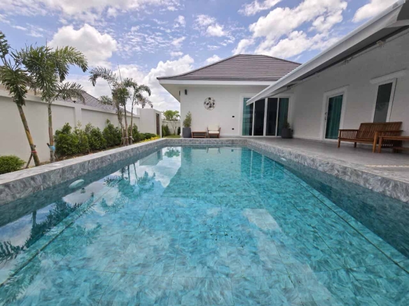 Modern Luxury Villa Hua Hin Private Pool Sale