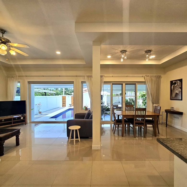 Bright Tropical Villa Hua Hin Poolside Comfort