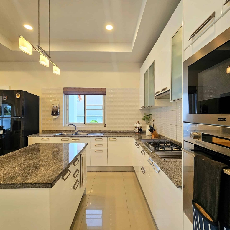 Contemporary Villa Hua Hin Serene Pool Space