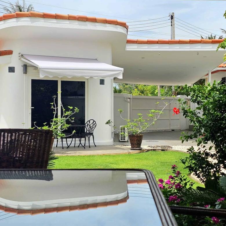Spacious Thai Villa Tranquil Pool Environment