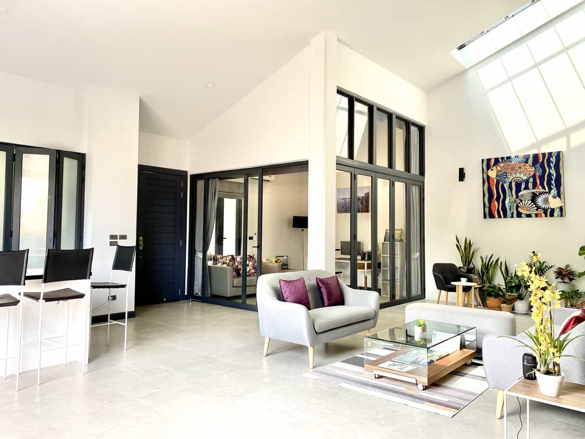 Exclusive Private Pool Villa Sanctuary Lakes Sale